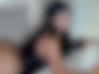 Live cam show with julycorreax - Oil on sexylive.show