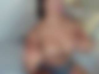 julycorreax's Live Sex Cam Show