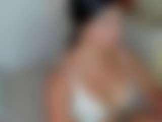 Live cam show with julycorreax - Brown Hair on Stripli.com
