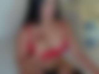 Live cam show with julycorreax - Oil on nudelive.tv