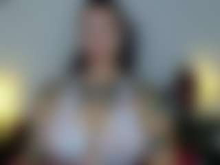 toothyy MILF webcam performer live streaming