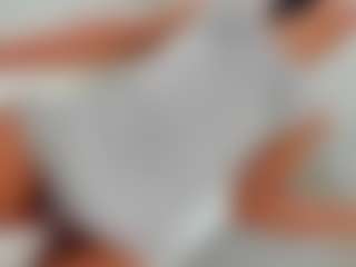 Live cam show with Emma Mejia - Bald on Camsoda