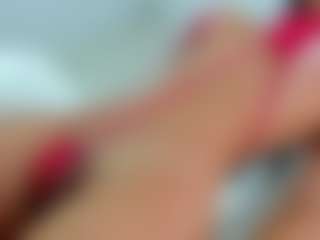 Live cam show with Emma Mejia - Tease on intimatelivegirls.com