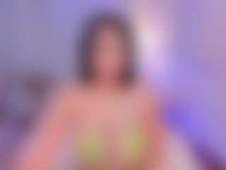 Live cam show with leahjones - Green Eyes on studioflirtlive.com