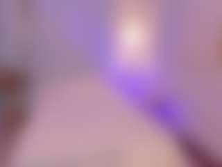 Live cam show with leahjones - Living Room on Camsoda