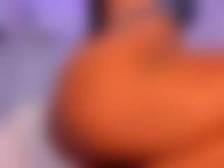 Live cam show with leahjones - Thick on chickslive.net