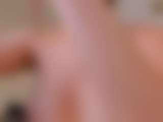 Live cam show with Mia Farrell - Blowjob on luckytryst.com