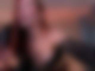 Live cam show with Mia Farrell - Flashing on sexytreat.net
