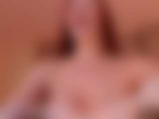 Live cam show with Mia Farrell - Camel Toe on Fling VIP Chat