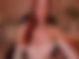 Live cam show with Mia Farrell - Average on Hubzter Live