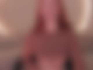 Live cam show with Mia Farrell - Camel Toe on Camsoda