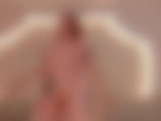Live cam show with Mia Farrell - Red Hair on Chatstar