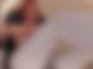 Mia Farrell's Live Sex Cam Show