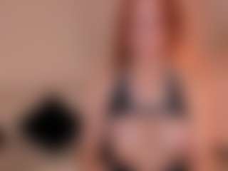 Mia Farrell's Live Sex Cam Show