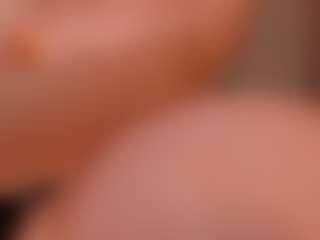 Mia Farrell's Live Sex Cam Show