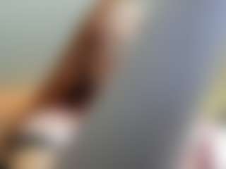 Live cam show with Mia Farrell - Average on StripNow