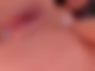 Mia Farrell's Live Sex Cam Show