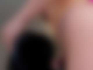 Live cam show with Mia Farrell - Average on Camsoda