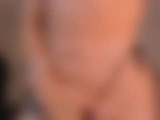 Live cam show with Mia Farrell - Flashing on madthumbs