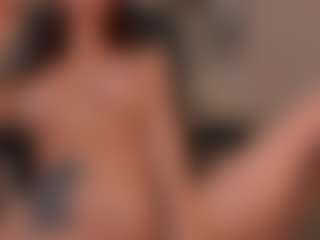 Mia Farrell's Live Sex Cam Show