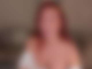 Mia Farrell's Live Sex Cam Show
