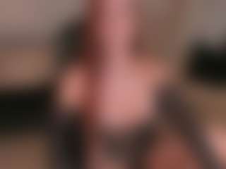 Mia Farrell's Live Sex Cam Show