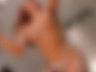 Mia Farrell's Live Sex Cam Show