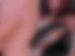 Mia Farrell's Live Sex Cam Show