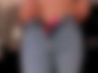 Mia Farrell's Live Sex Cam Show