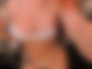 Mia Farrell's Live Sex Cam Show