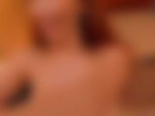 Mia Farrell's Live Sex Cam Show