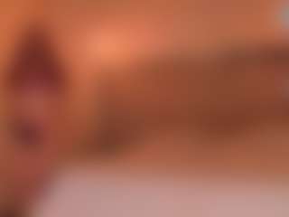 Mia Farrell's Live Sex Cam Show