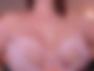 Live cam show with Mia Farrell - Camel Toe on Camsoda
