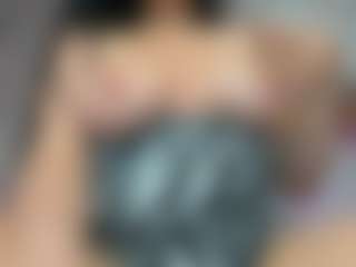 Live cam show with KARLOTAZUGAR - Facial on Mixed Magazine Live