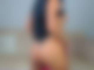Live cam show with Sara - Petite on Camming Site