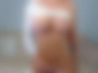 Live cam show with Sara - Cute on ObeyMaria