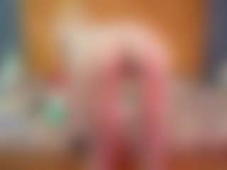 Live cam show with Annemanifique - Athletic Brown Eyes on Camsoda