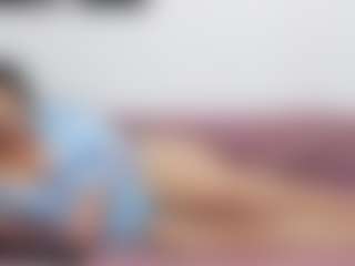 Kate MILF webcam performer live streaming