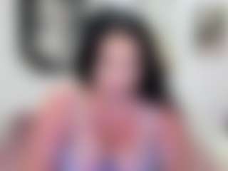 Kate MILF webcam performer live streaming
