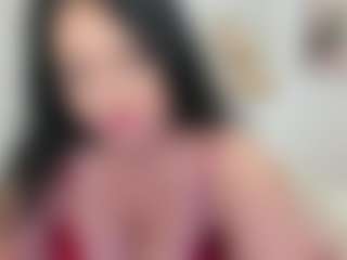Kate MILF webcam performer live streaming