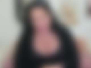 Kate MILF webcam performer live streaming