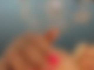 adrianna777's Live Sex Cam Show