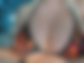 adrianna777's Live Sex Cam Show