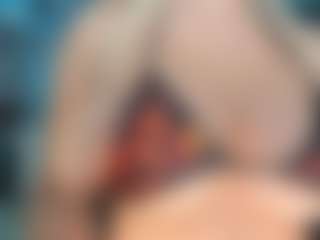adrianna777's Live Sex Cam Show