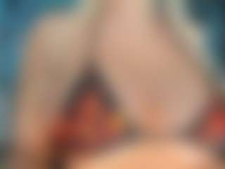 adrianna777's Live Sex Cam Show