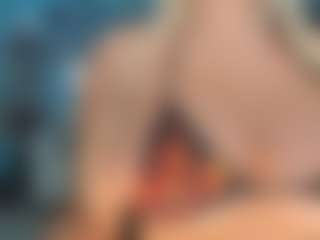 adrianna777's Live Sex Cam Show