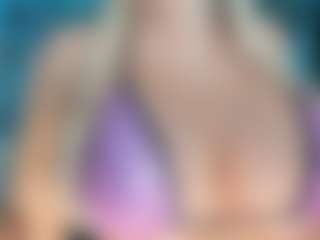 adrianna777's Live Sex Cam Show