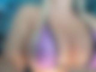 adrianna777's Live Sex Cam Show