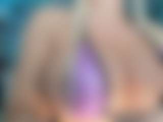adrianna777's Live Sex Cam Show