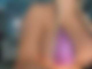 adrianna777's Live Sex Cam Show